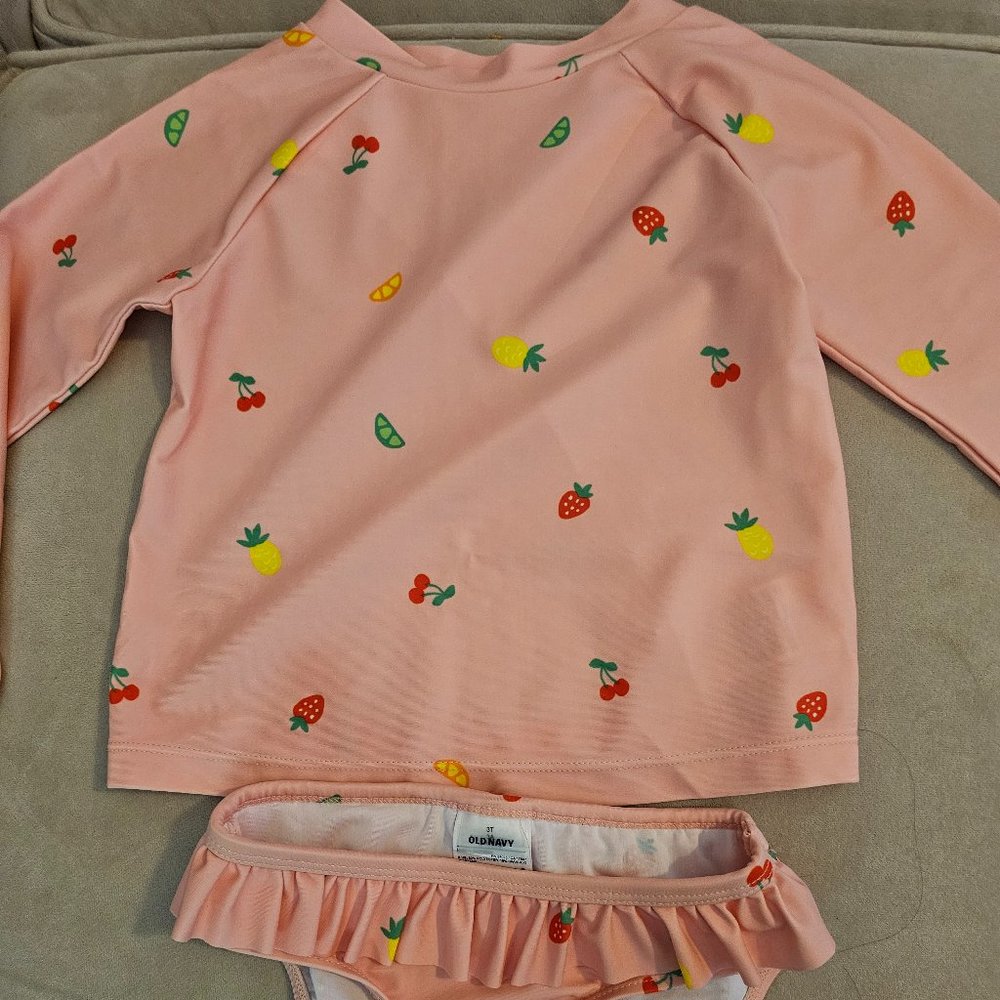 Carter 3 Piece Rashguard Swimsuit - Sz 3T